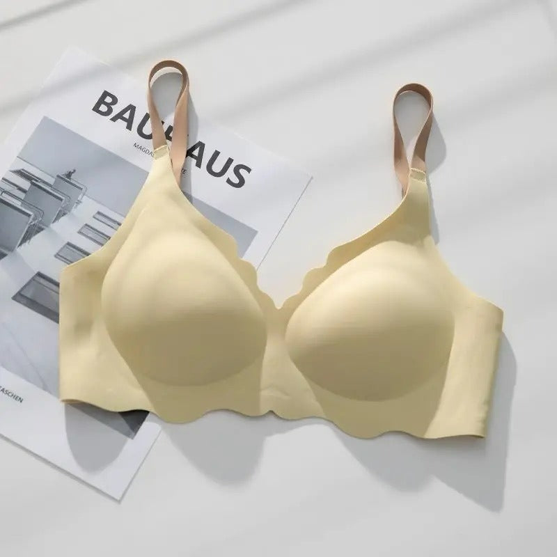 حمالة صدر نسائية سلسة بكوب مصبوب | حمالة صدر ناعمة للتيشيرت | لون بيج عاجي بدون سلك سفلي | أحزمة رمادية قابلة للتعديل