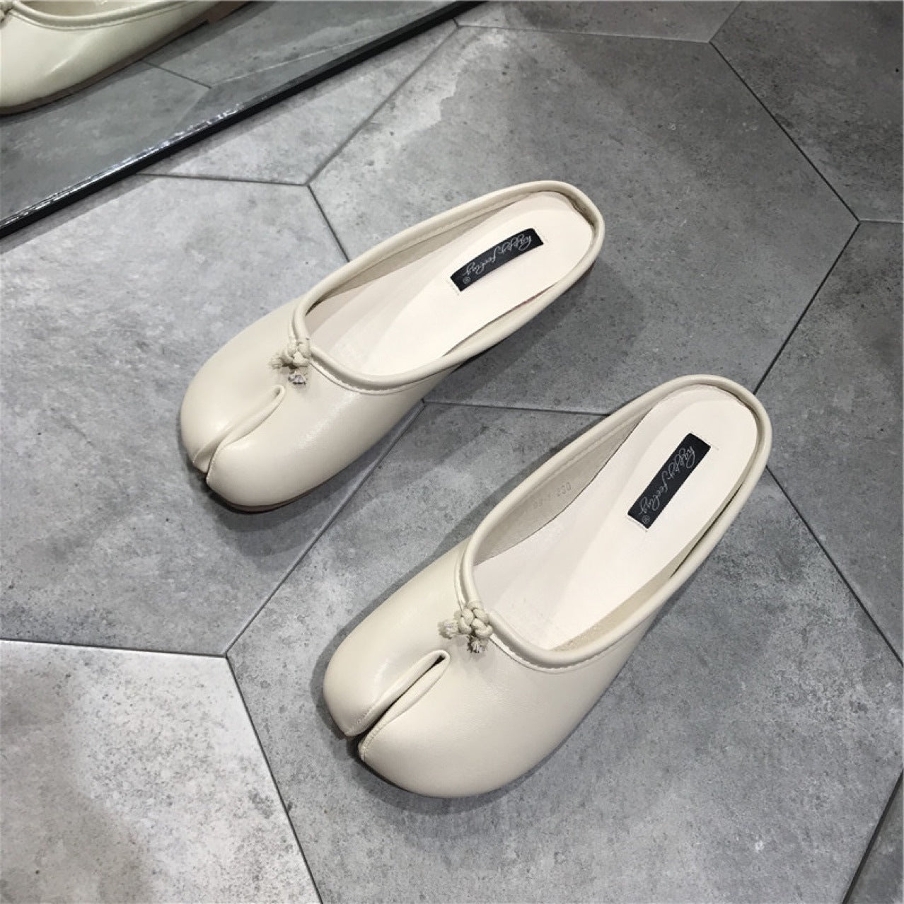 Black Leather Split Toe Tabi Ballet Flats | Japanese Inspired Bifurcated Flat Shoes for Women