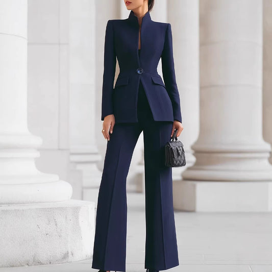 Tailleur da donna nero due pezzi - Blazer monopetto con colletto alla coreana e pantaloni svasati a palazzo - Elegante completo strutturato per l'ufficio, eventi formali e professioniste.