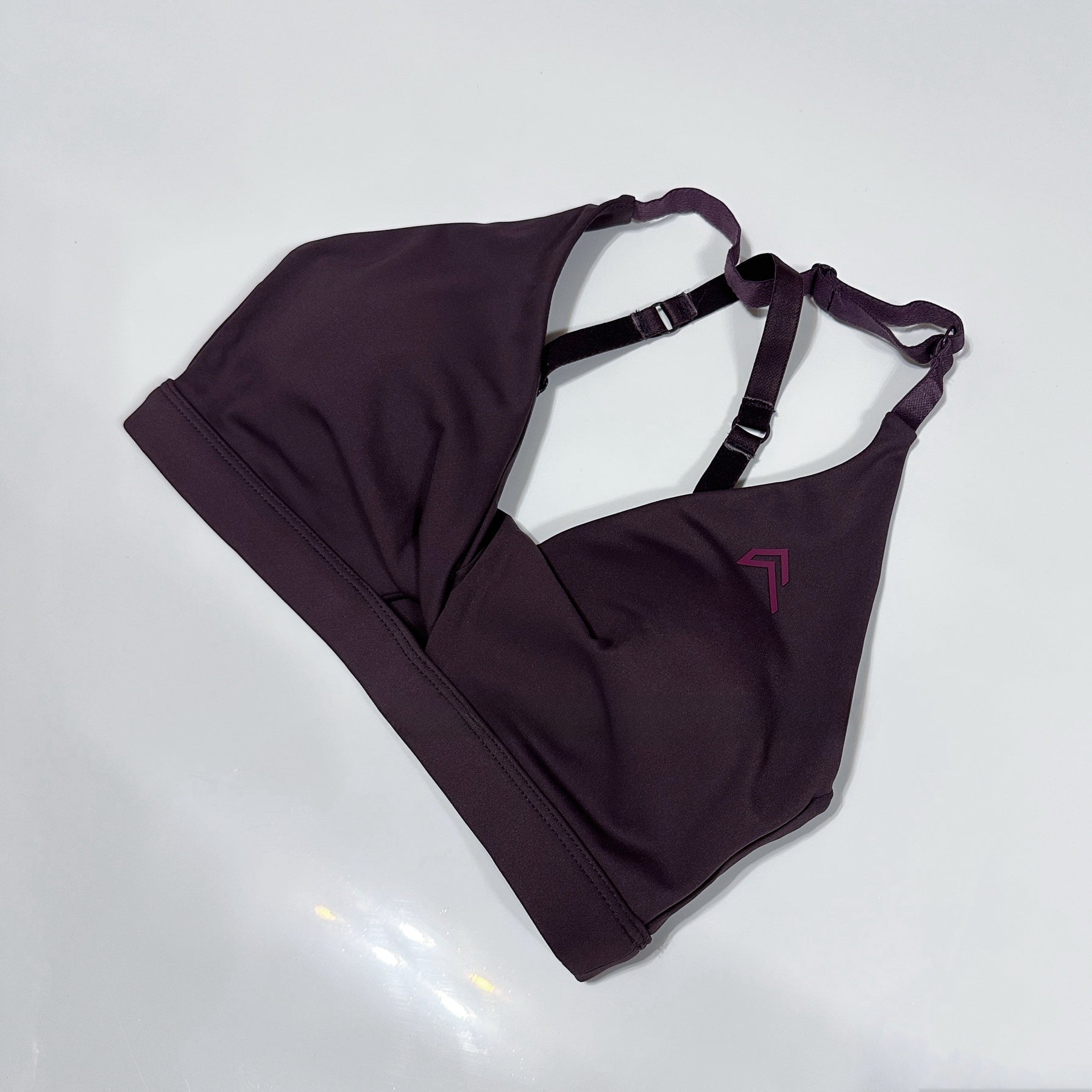 Women's Twist Front Cutout Sports Bra | V-Neck Crop Athletic Bralette | Wide Band Workout Bra