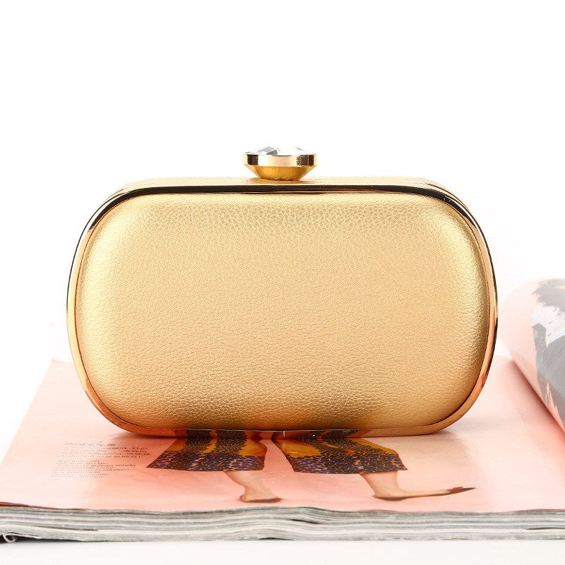 Gold Art Deco Evening Clutch with Crystal Clasp and Chain Strap - Geometric Metal Box Clutch Purse for Wedding, Prom, Cocktail Party - Luxury Vintage Style Formal Handbag