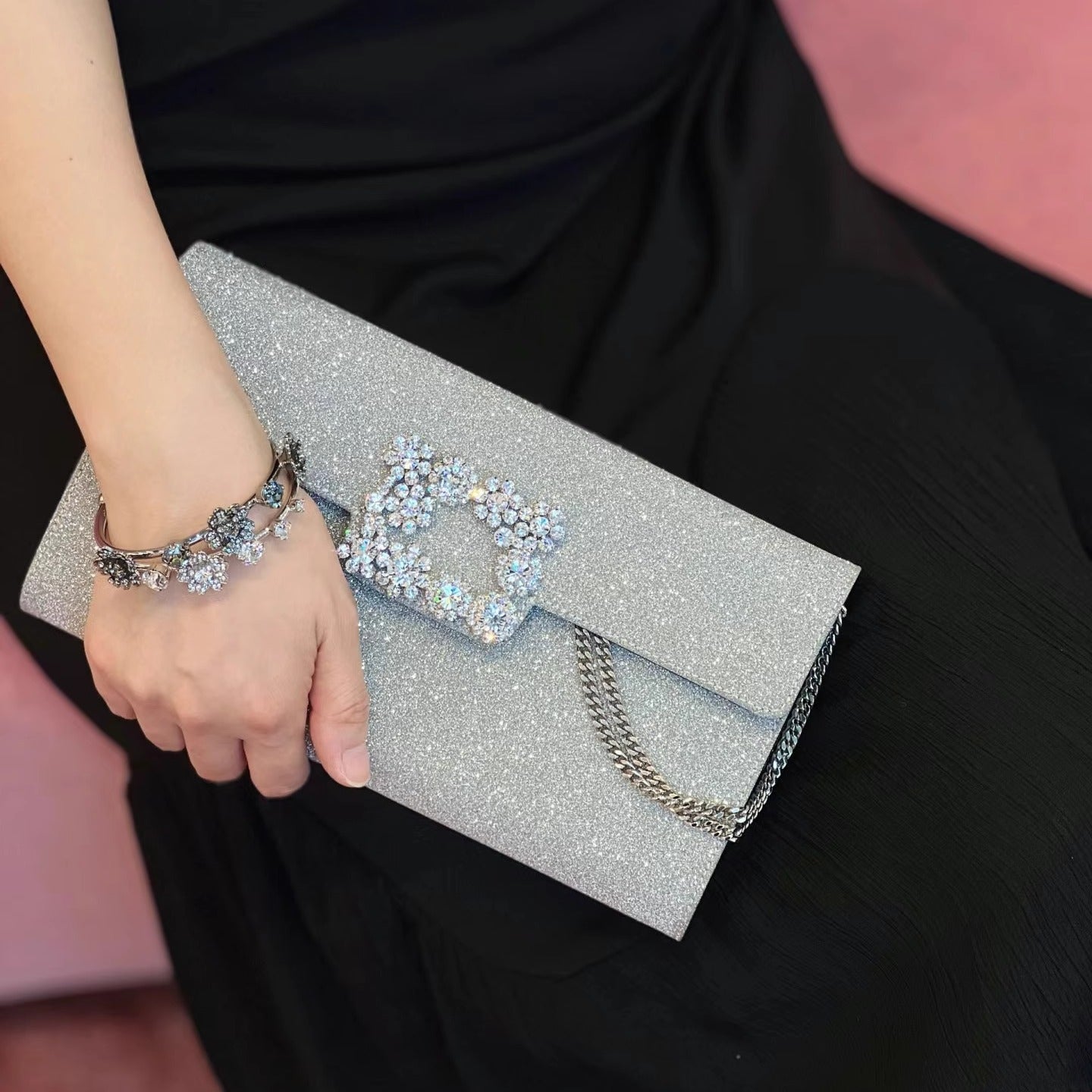 Silver Glitter Evening Clutch with Crystal Logo and Chain Strap - Sparkly Envelope Purse for Wedding, Prom, Party - Elegant Shimmer Crossbody Handbag for Women