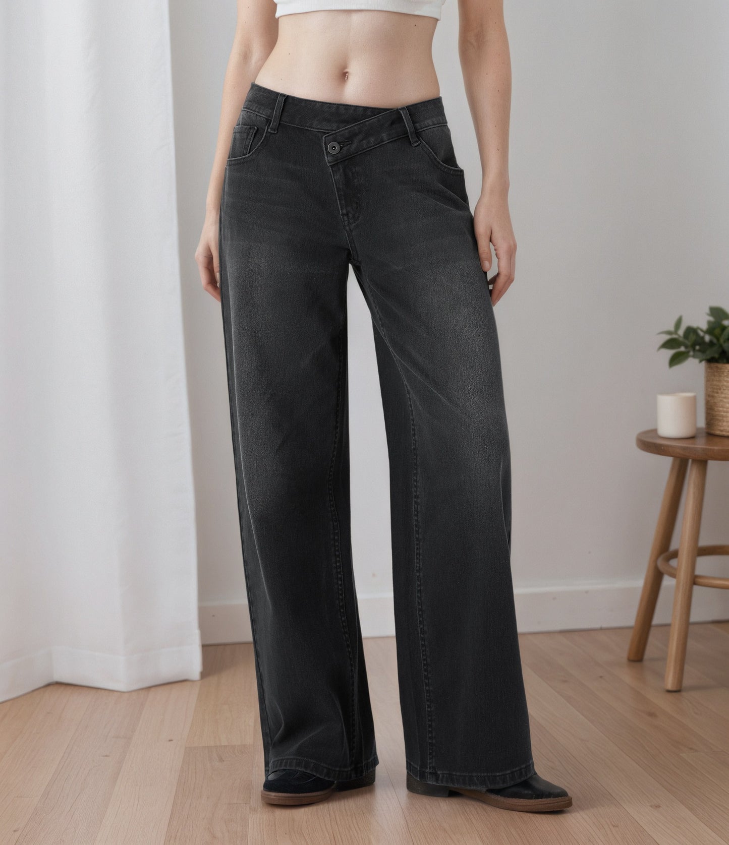 Jeans larghi a vita bassa da donna lavaggio chiaro | Pantaloni di jeans ampi con vita a V