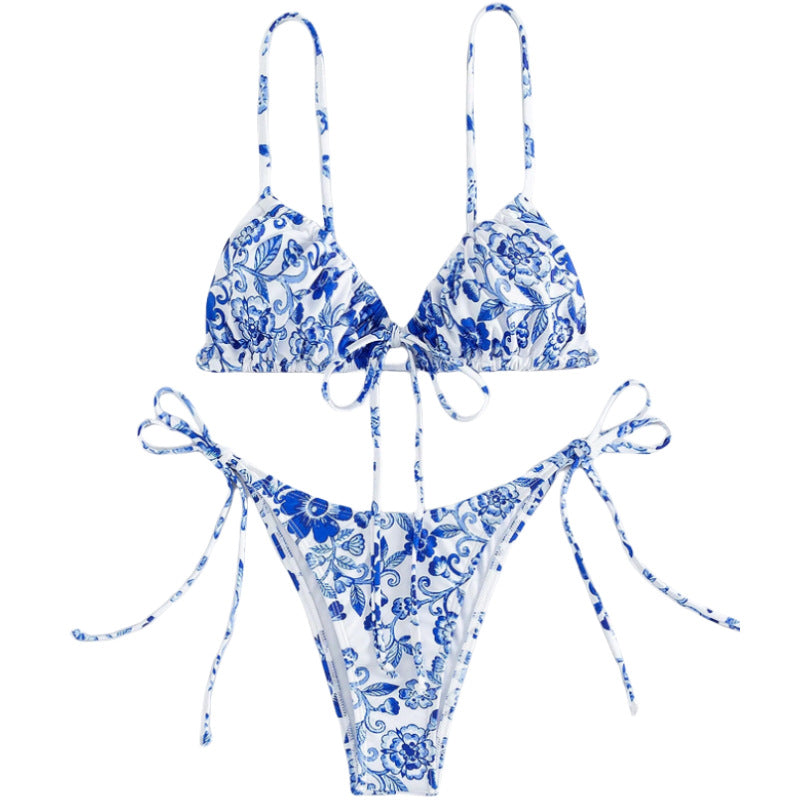 Set bikini con stampa floreale in porcellana, top con allacciatura frontale e slip perizoma con laccetti laterali, costume da bagno da donna multicolore chinoiserie, costume da bagno boho orientale da spiaggia, costume da bagno due pezzi rosso blu verde