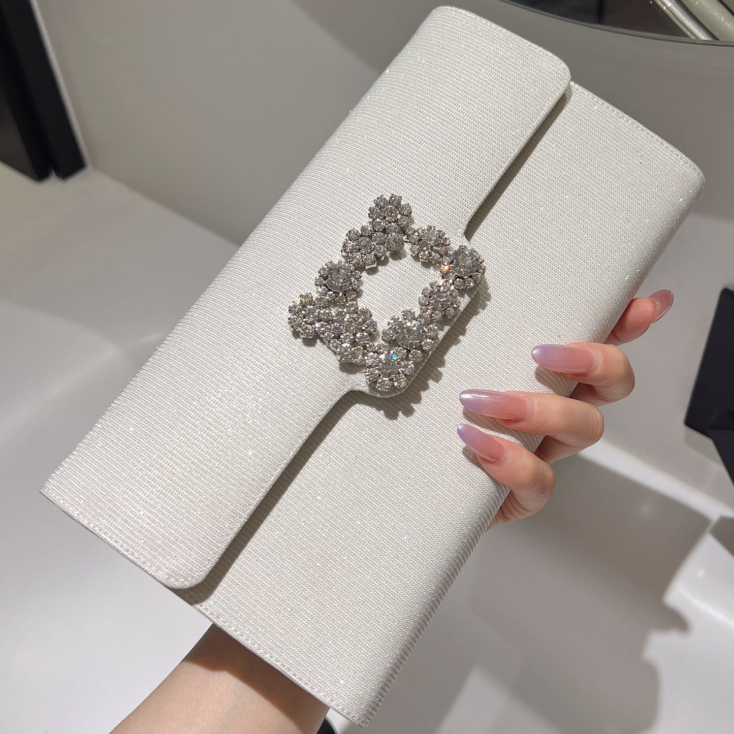 Silver Glitter Evening Clutch with Crystal Logo and Chain Strap - Sparkly Envelope Purse for Wedding, Prom, Party - Elegant Shimmer Crossbody Handbag for Women
