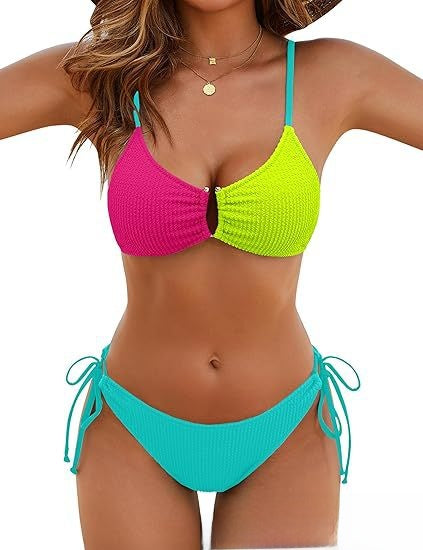Costume Bikini Due Pezzi Nero Testurizzato con Increspatura Centrale | Slip con Lacci Laterali e Bottoni Dorati | Costumi da Bagno Sexy da Donna