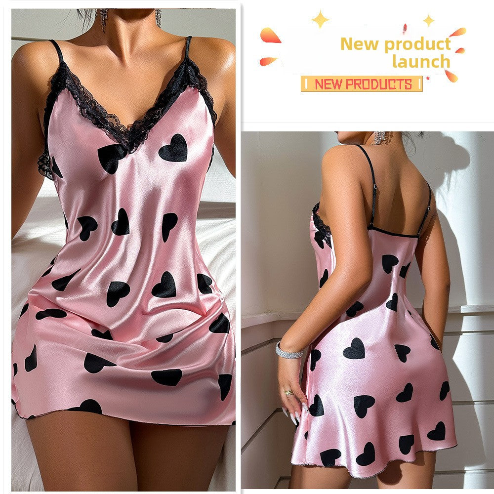 Camicia da Notte Mini da Donna in Raso Rosso con Stampa a Cuori e Bordo in Pizzo ? Abito da Notte Mini Sexy con Scollo a V