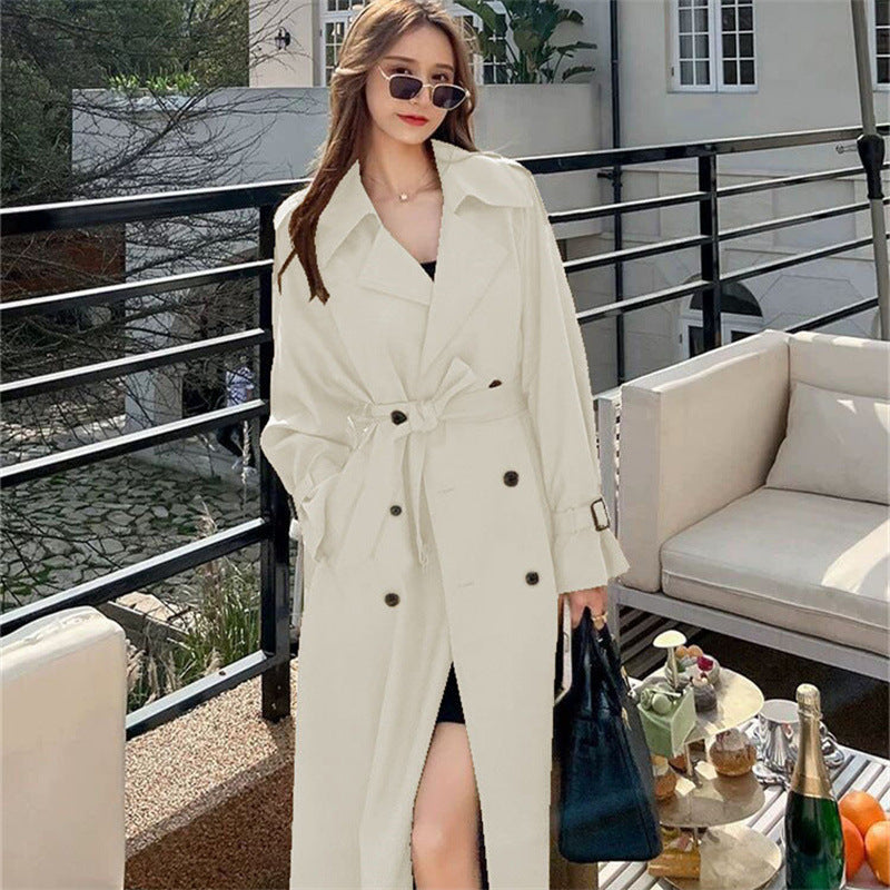 Women's Black Long Trench Coat with Belt, Double Breasted Lapel Collar and Midi Length for Fall and Winter