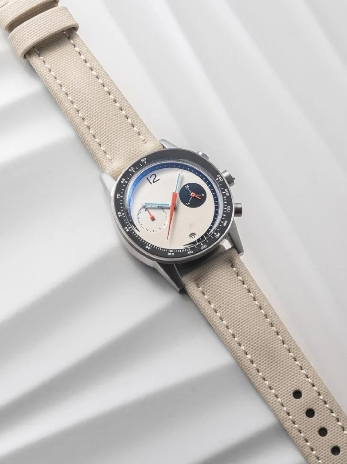 Hochleistungs-Leuchtchronograph für Herren | Sportuhr mit orange-türkisfarbenen Leuchtzeigern und Canvas-Armband 