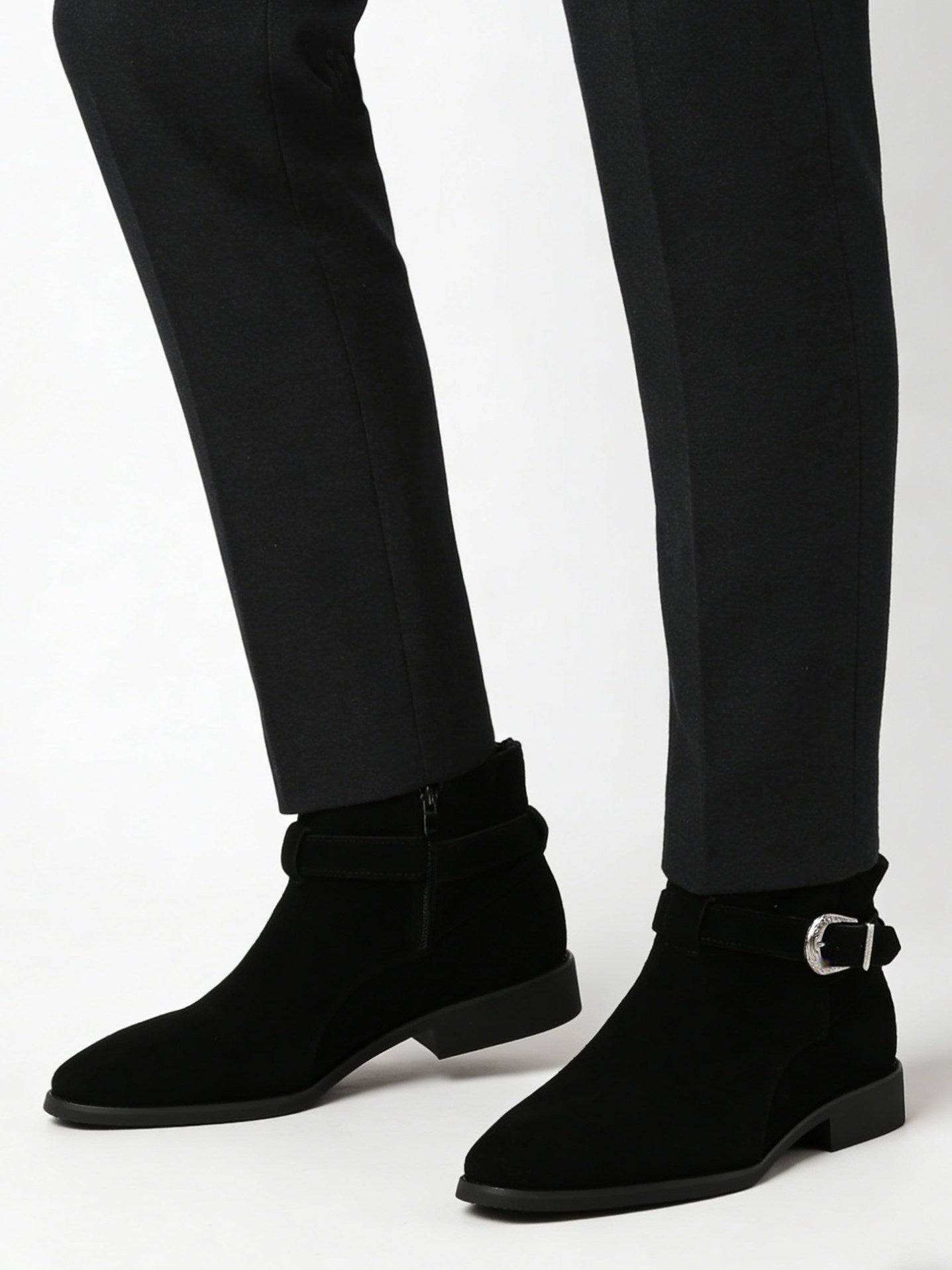 Braune Wildleder-Ankle-Boots für Herren | Chelsea-Boots mit silbernem Schnallenriemen und seitlichem Reißverschluss 