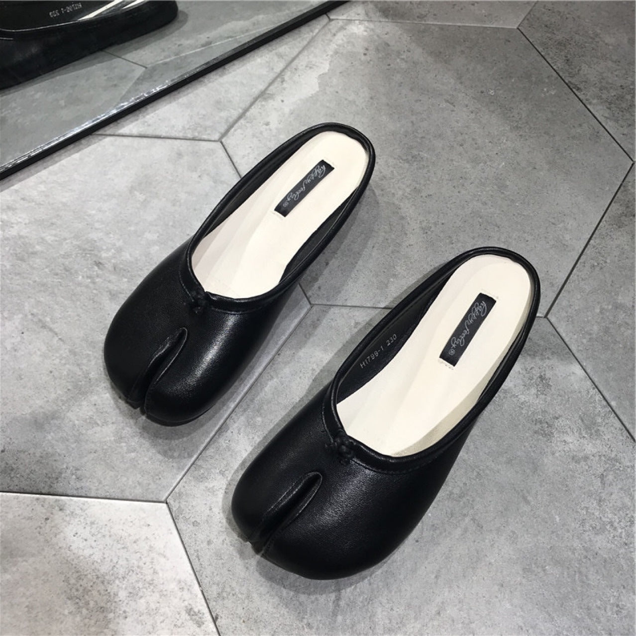Black Leather Split Toe Tabi Ballet Flats | Japanese Inspired Bifurcated Flat Shoes for Women