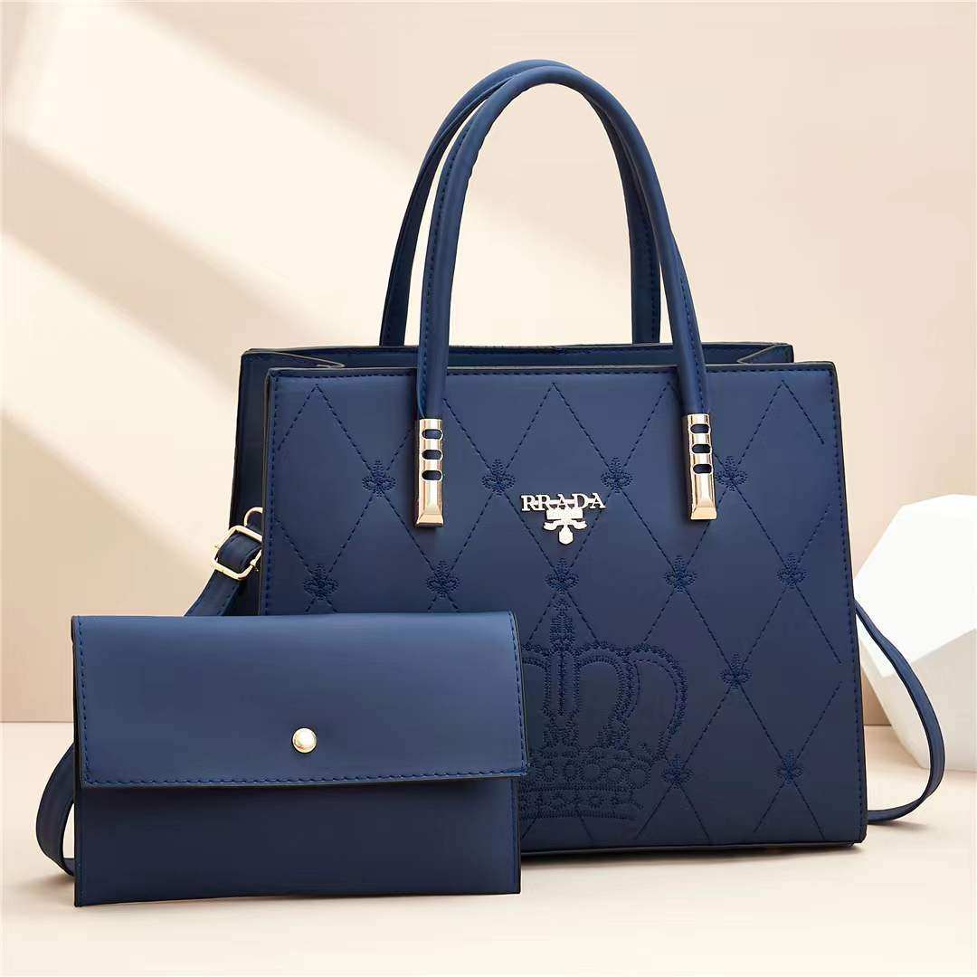 طقم حقيبة يد سوداء مبطنة مع محفظة متناسقة | حقيبة يد بتصميم أنيق من قطعتين