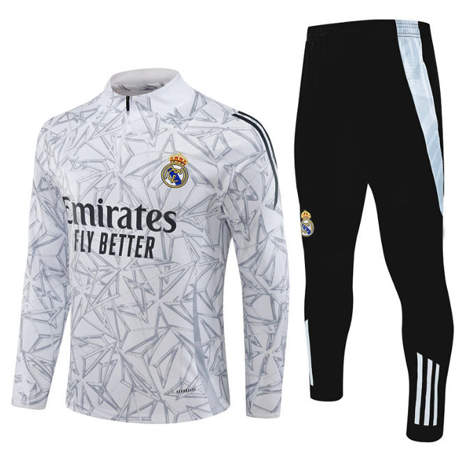 Tuta da Allenamento Real Madrid 2024 – Set Completo Adidas Nero & Oro | Emirates Fly Better