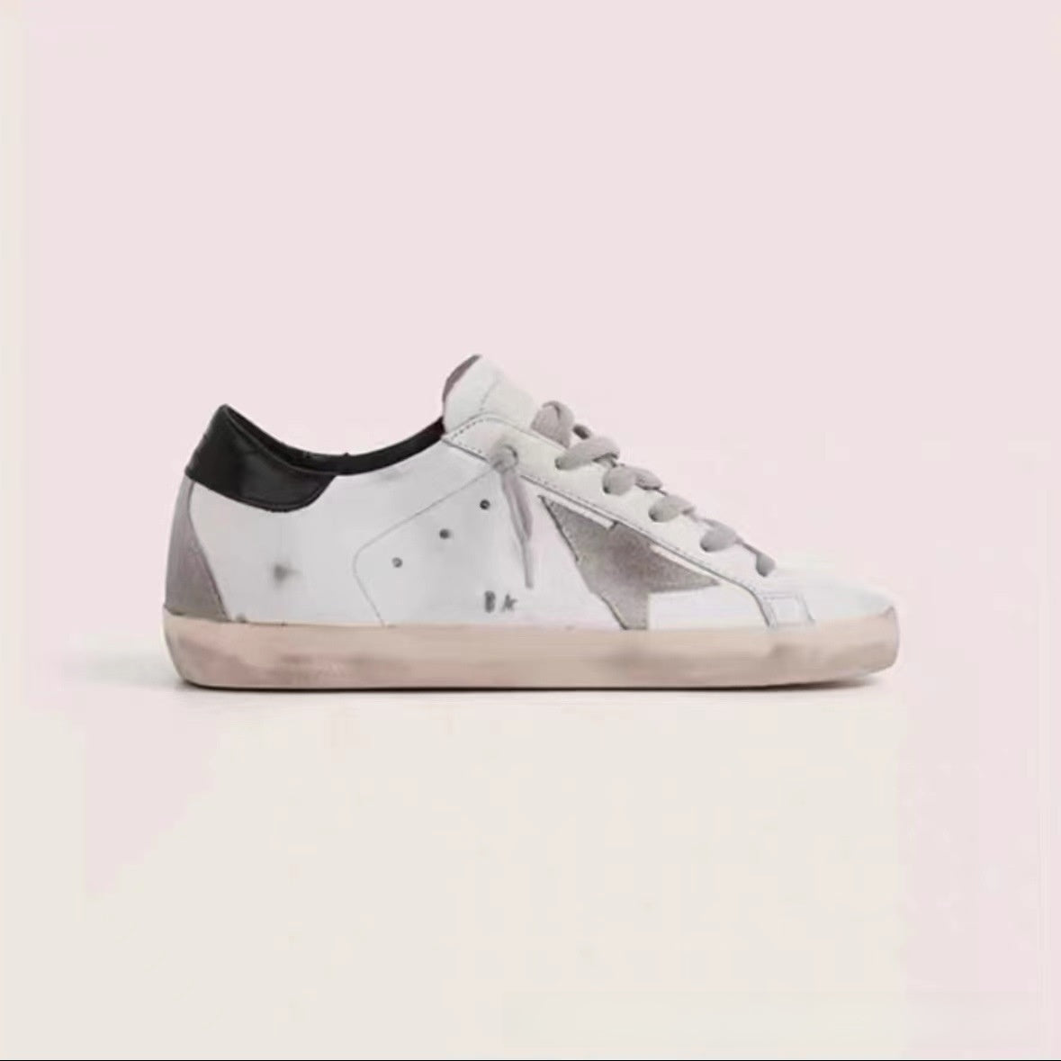 Women's White Distressed Star Patch Low Top Sneakers ? Vintage Worn Look Leather Style Lace-Up Shoes
