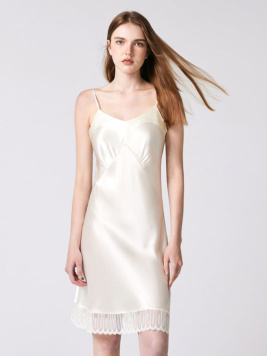 Satin-Bademantel- und Nachthemd-Set für Damen | Luxuriöse Nachtwäsche in Seidenoptik mit Spitzenbesatz | 2-teilige Braut-Loungewear in Burgunderrot | Weltweiter Gratisversand 