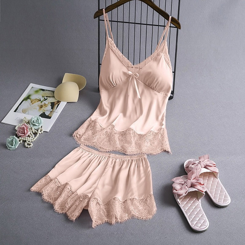 Pigiama da donna in raso malva con stampa cuori bianchi, canotta e pantaloncini con pizzo - Completo da notte in seta a 2 pezzi