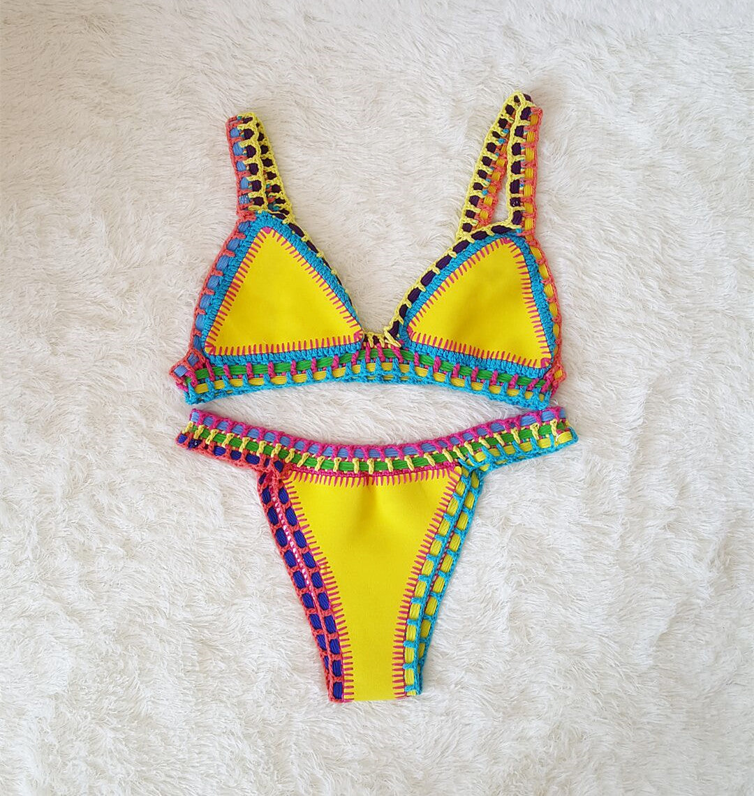 Set Bikini Giallo con Bordo all'Uncinetto | Top Triangolare Boho e Slip a Vita Bassa | Costume da Bagno Due Pezzi Intrecciato a Mano Multicolore da Donna