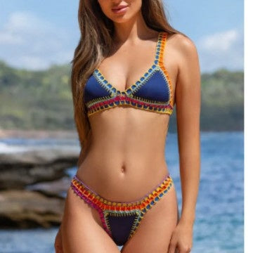 Set bikini all'uncinetto verde con bordo | Top triangolare boho e slip perizoma | Costume da bagno due pezzi ricamato color smeraldo da donna