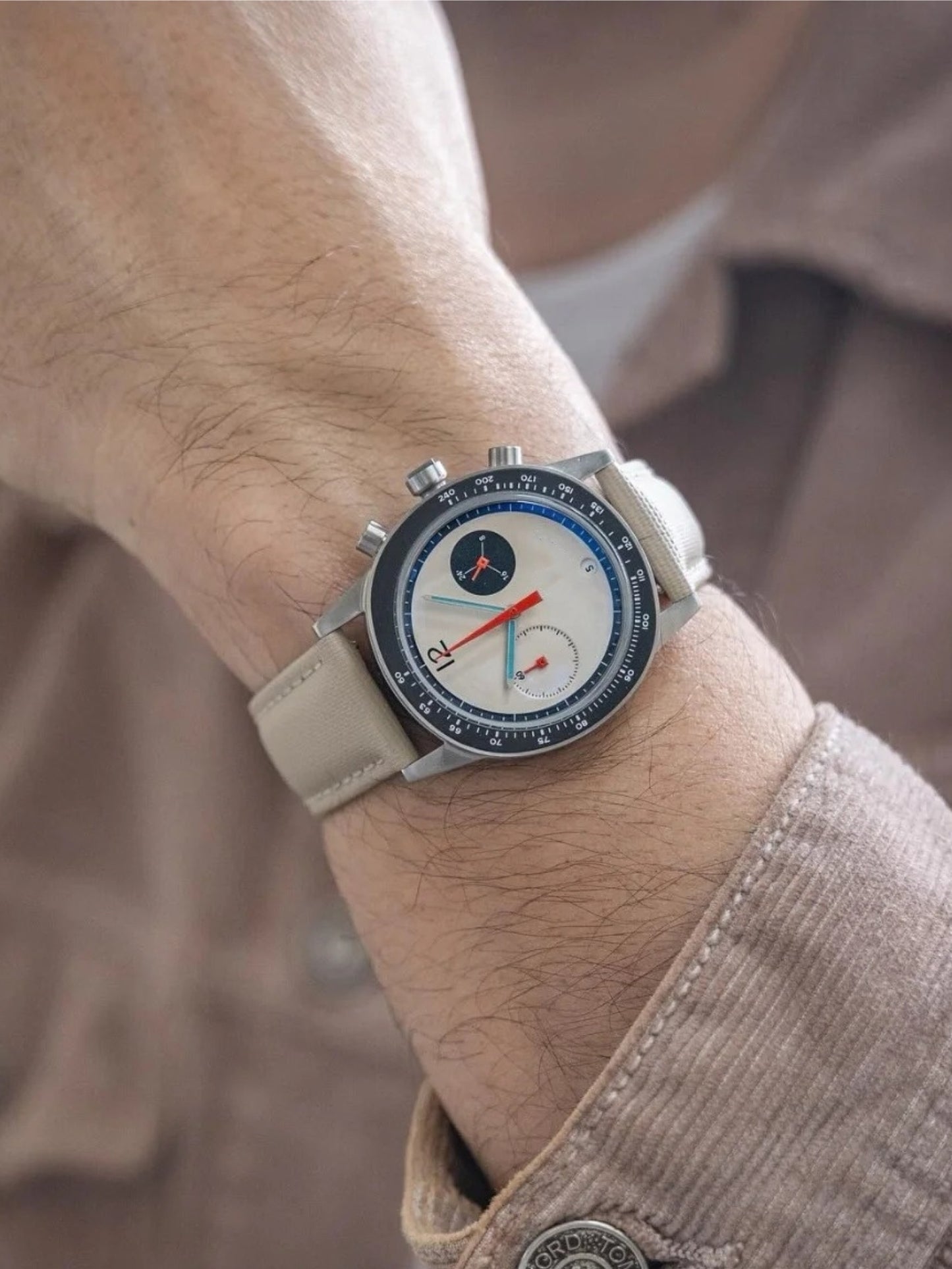 Hochleistungs-Leuchtchronograph für Herren | Sportuhr mit orange-türkisfarbenen Leuchtzeigern und Canvas-Armband 