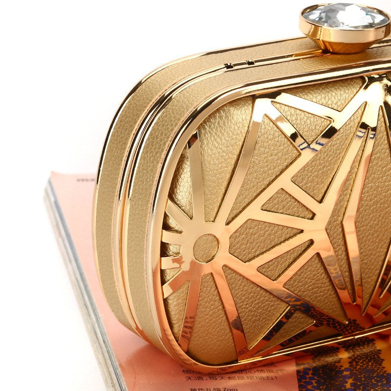 Gold Art Deco Evening Clutch with Crystal Clasp and Chain Strap - Geometric Metal Box Clutch Purse for Wedding, Prom, Cocktail Party - Luxury Vintage Style Formal Handbag